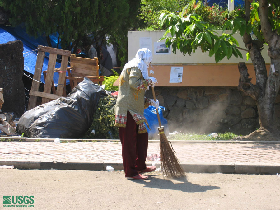 Photo in Banda Aceh, see caption above.