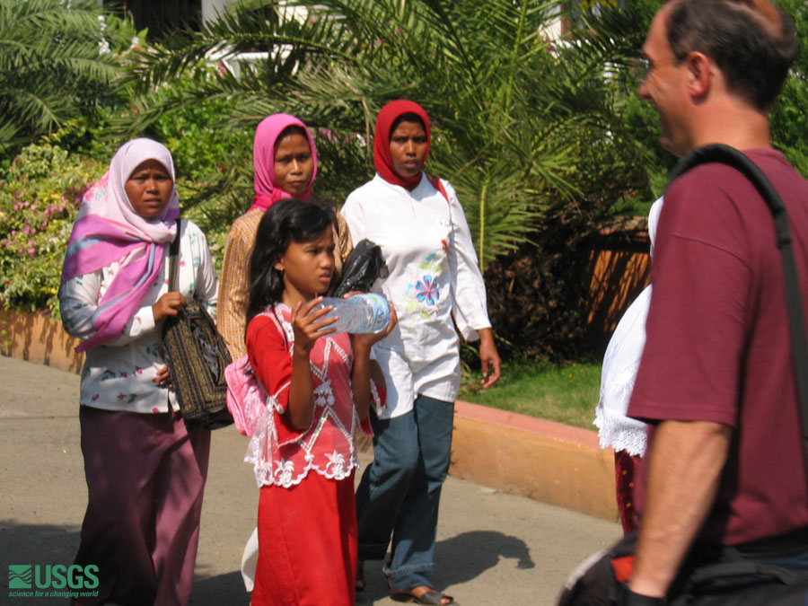 Photo in Banda Aceh, see caption above.