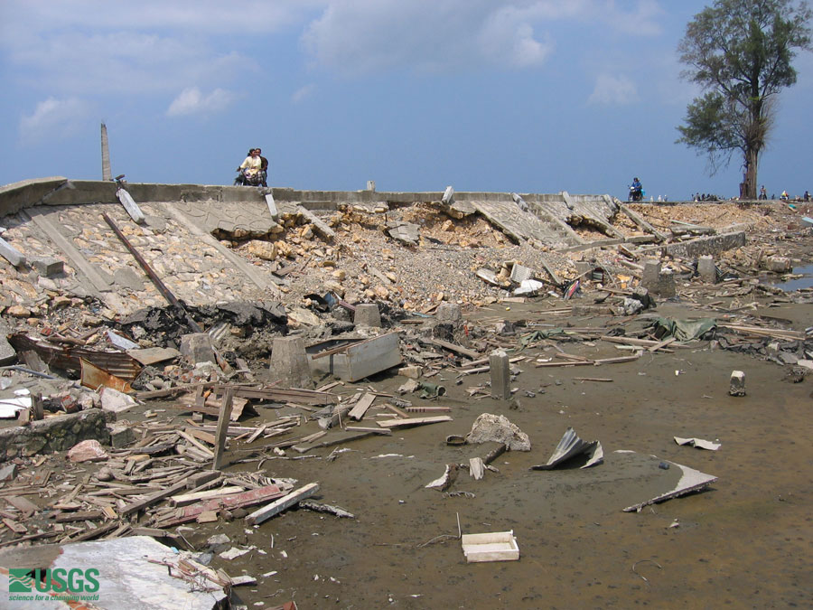 Photo in Banda Aceh, see caption above.