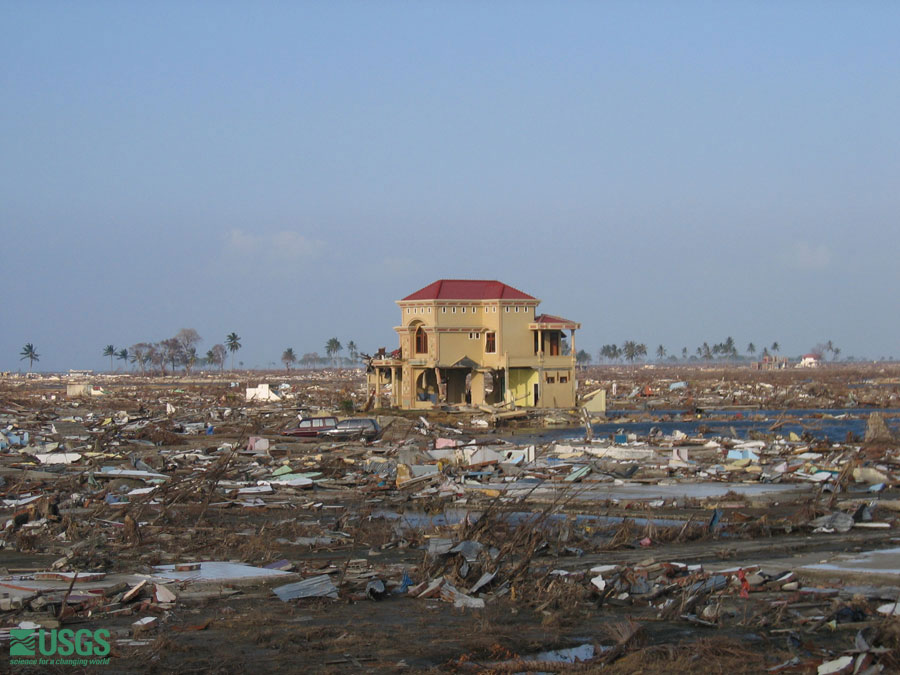 Photo in Banda Aceh, see caption above.