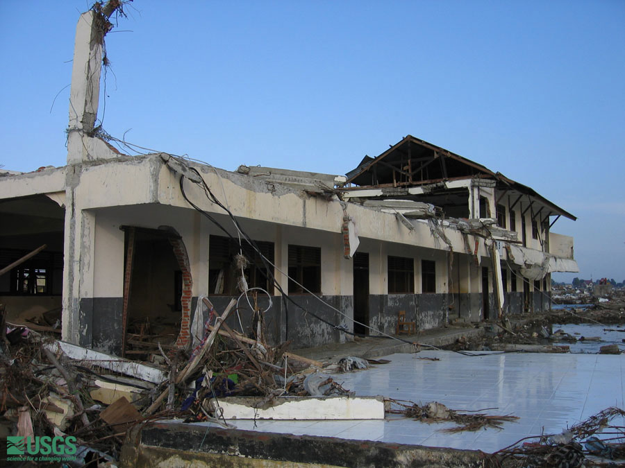 Photo in Banda Aceh, see caption above.