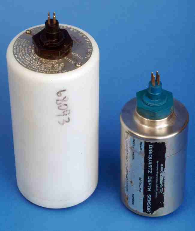 Figure 21.  Two Paroscientific Digiquartz&reg; pressure sensors. 